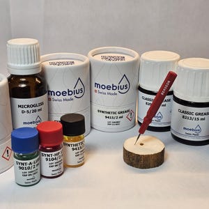Zestaw startowy do oleju do zegarków: oleje Moebius Swiss Oils 0,2 ml w nowym opakowaniu, olejarka Bergeon, pojemnik na olej