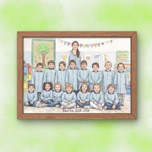 Könnte beinhalten: Eine gerahmte Illustration einer Klassenzimmerszene mit einer Lehrkraft hinter einer Gruppe von fünfzehn Kindern, die alle hellblaue karierte Kittel tragen. Der Text School Year 2025-2026 steht unten auf dem Holzrahmenbild.