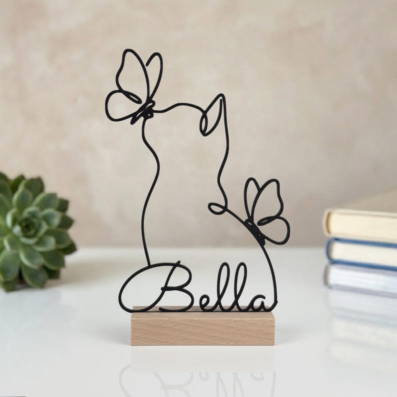 Personalized cat decoration with name, wooden cat stand, personalized gifts for cat lovers, cat owner gift image 1