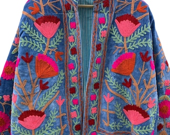 Giacca ricamata Suzani, giacca blu Suzani fatta a mano, giacca hippie indiana, regalo per lei, giacca Suzani floreale, giacca bomber in velluto