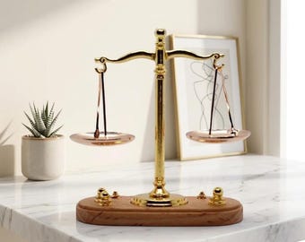 1/12 Dollhouse Miniature Balance Scale, Antique Justice Scale Model, Mini Brass Balance Toy, Dollhouse Decor Accessory, DIY Miniature Craft