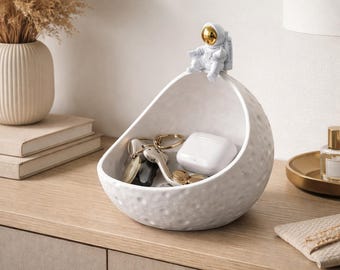 Astronaut Key Holder Tray, Moon Storage Bowl, Space Decor Organizer, Desk Catchall for Keys Jewelry, Bedroom Office Gift