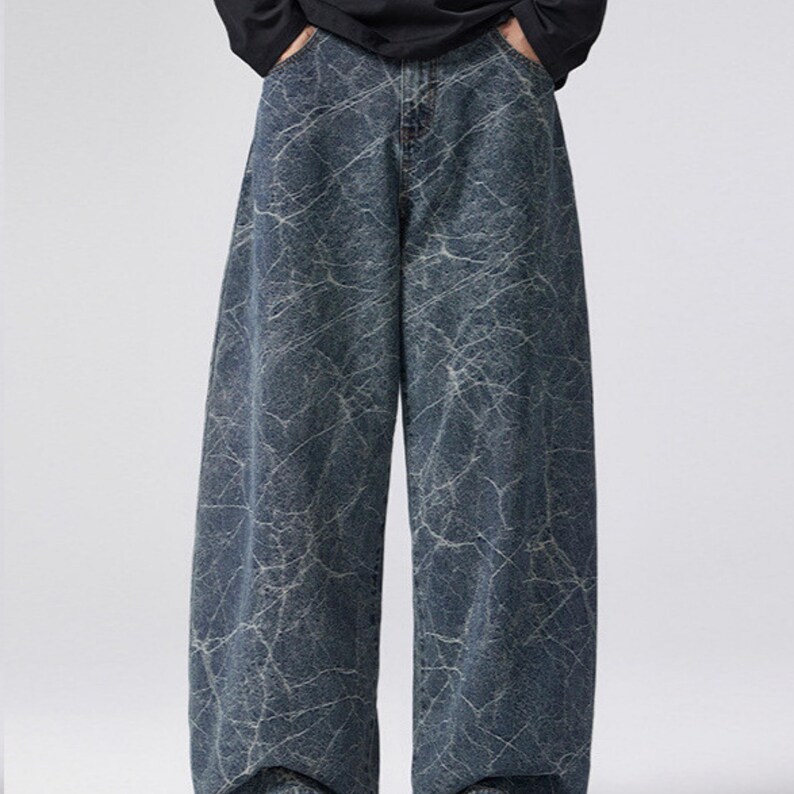 Abstract Washed Jeans | Baggy Wide Leg Pants | Daily Wear | Retro Streetwear Style

Abstract wash baggy jeans with retro streetwear style