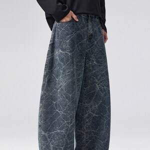 Abstract Washed Jeans | Baggy Wide Leg Pants | Daily Wear | Retro Streetwear Style

Abstract wash baggy jeans with retro streetwear style