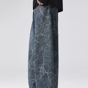 Abstract Washed Jeans | Baggy Wide Leg Pants | Daily Wear | Retro Streetwear Style

Abstract wash baggy jeans with retro streetwear style