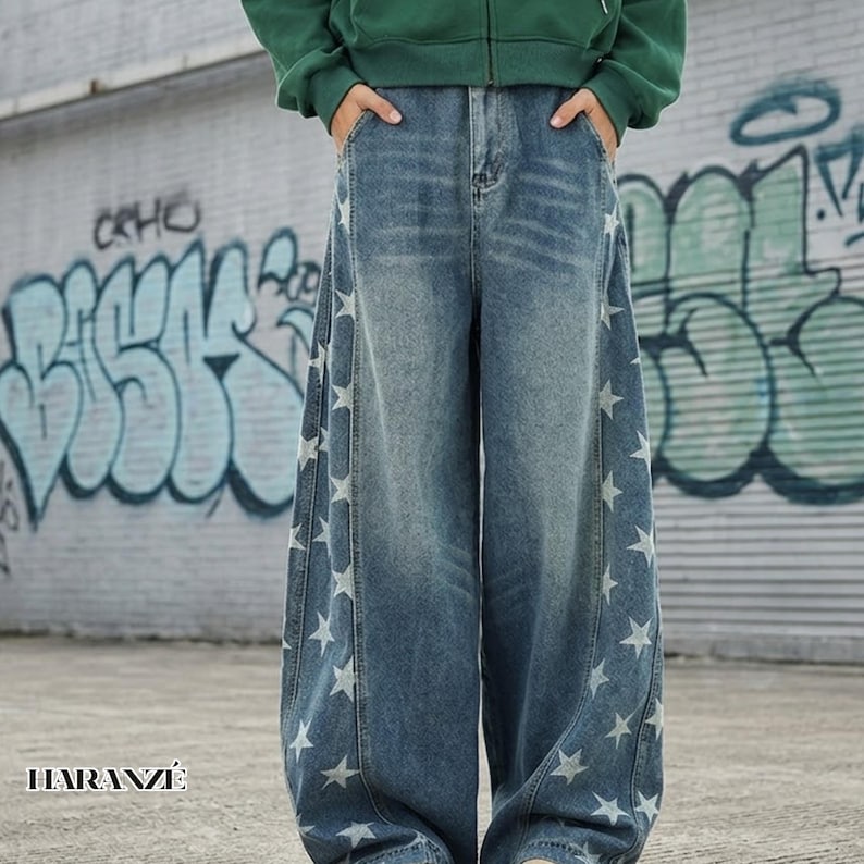 Graphic Wide Jeans | Loose Straight Denim Pants | Daily Wear | Y2K Streetwear Style

Star print wide denim jeans with loose y2k streetwear style
