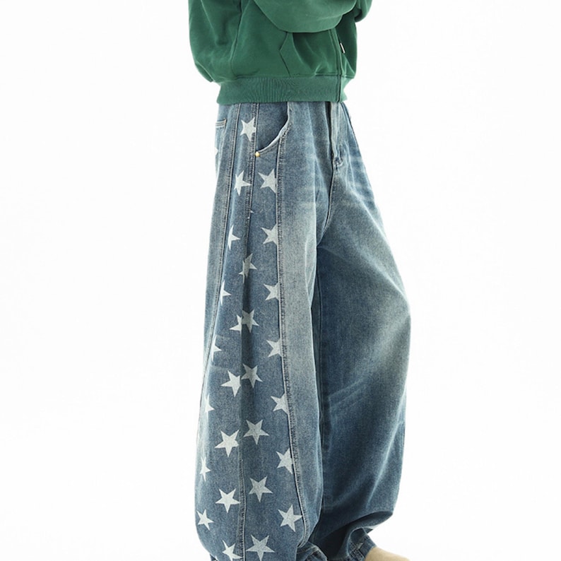 Graphic Wide Jeans | Loose Straight Denim Pants | Daily Wear | Y2K Streetwear Style

Star print wide denim jeans with loose y2k streetwear style