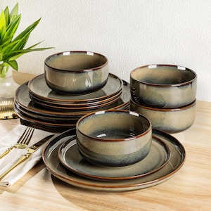 Reactive Glaze Ceramic Dinnerware Set – Modern Artisan Plates and Bowls
