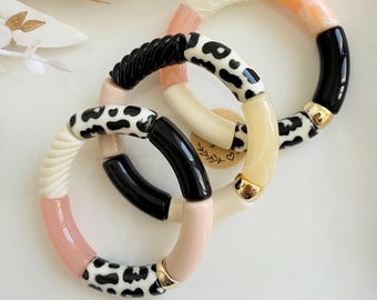 Pulseira de contas tubulares coloridas - feita à mão - Pulseira elástica moderna em preto, branco, bege e dourado - Joia feminina da moda - Presente original