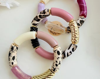 Pulseira rígida boho personalizada - contas de resina com estampa de zebra - tendência verão 2026 - lilás, roxo, dourado pastel - presente ideal a um ótimo preço