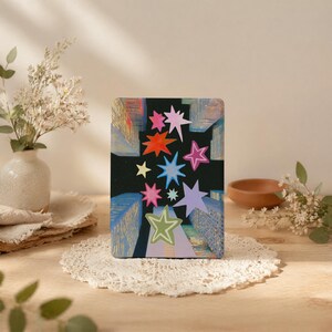 Kindle-Hülle mit Stadtmotiv und Sternen, Retro-Stadt-Nacht-Skyline-Design, Geschenk für Bücherliebhaber im Grunge-Stil mit Sternenmotiv, handgezeichneter Ausschnitt