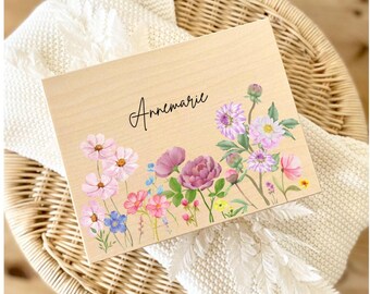 Personalisierte Holzkiste mit Blumen | Erinnerungsbox mit Namen | Floral Wooden Box | Geschenk für Frauen | Dekorative Holzbox
