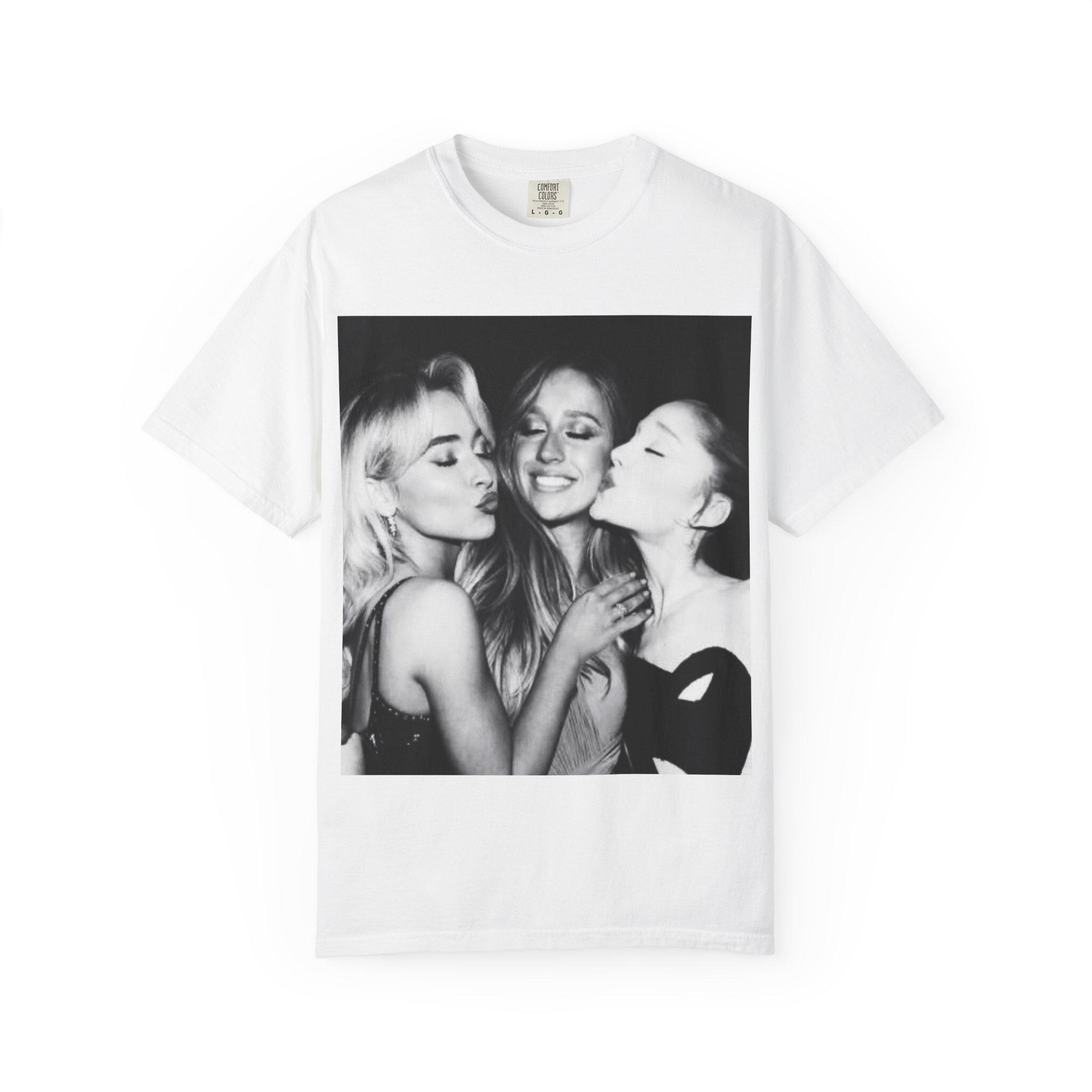 T-shirt Ariana Grande Celebrity: Maglietta Bianca Con Stampa Bianca E Nera 100% Cotone