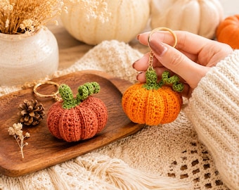 Wzór na brelok z dynią na szydełku w formacie PDF, zawieszka na torbę z dynią na Halloween, jesienna zawieszka na szydełku, jesienna zawieszka na plecak, DIY na powrót do szkoły