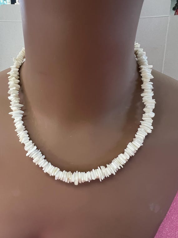 Vintage two shell chip necklaces - image 3