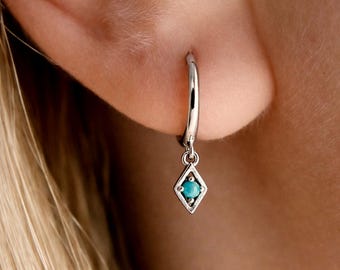 Pendientes de aro colgantes de turquesa en plata de ley, delicadas joyas bohemias con piedras geométricas.