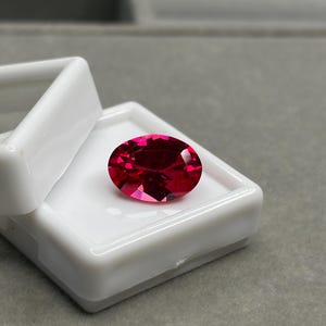 Rubí rosa oscuro talla ovalada, 5-7 quilates, natural, suelto, certificado para la fabricación de anillos y pendientes (piedra preciosa AB082).