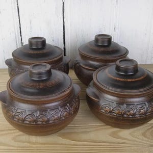 Handmade Ceramic Pot with Lid 600 ml | Clay Pot for Oven | Rustic Pot for Soup, Stew & Traditional Cooking
