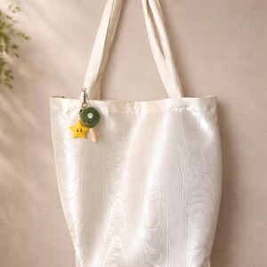 Tragetasche Handgenähte Moiré Tote Bag – Organische Wellenstruktur – Interior Polsterstoff – 40 × 40 cm – Handmade Unikat