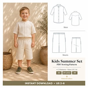 Op de afbeelding: Een jongen draagt een beige linnen shirt en korte broek, gecombineerd met groene sneakers. De afbeelding bevat technische tekeningen van het shirt en de korte broek, en de tekst "Kids Summer Set PDF Sewing Pattern" en "Instant Download US 2-6".