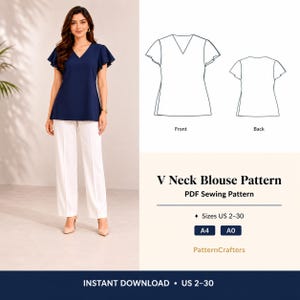 Könnte beinhalten: Eine Frau trägt eine marineblaue V-Ausschnitt-Bluse mit flatternden Ärmeln und eine weiße Hose. Das Bild zeigt auch eine Strichzeichnung der Bluse und den Text "V Neck Blouse Pattern PDF Sewing Pattern" mit den Größen US 2-30.
