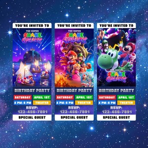Op de afbeelding: Drie verticale uitnodigingen met een ruimtethema. Elke uitnodiging bevat de tekst "You're Invited To The Super Shane Galaxy Birthday Party" met verschillende karakterillustraties. De uitnodigingen bevatten de datum, tijd, locatie, RSVP en een speciale gastensectie.
