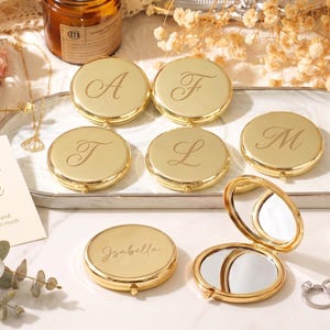 Espejo compacto grabado a medida / Recuerdo de boda para damas de honor / Espejo con inicial personalizada / Regalo en oro, oro rosa y plata para ella