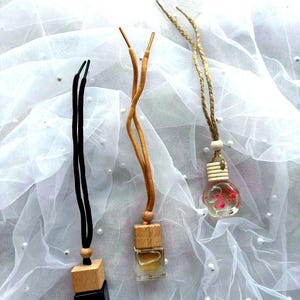 Car Diffuser Hanging Air Freshener – Glass Bottle Car Scents, 3 Bottle Styles (Black Cube, Clear Cube, Clear Round) – Long‑Lasting Scent