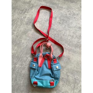 Unisex Acne Studios x Fjällräven Kånken Micro Blå Rosa Röd Axelremsväska Återvunnen Polyester Justerbar Rem Liten Axelrem bild 4