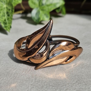 Kopparsvart emaljbladsbypassarmband – Botaniskt armband i mitten av århundradet