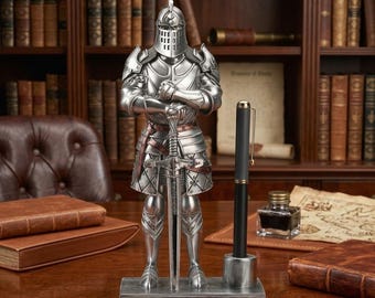 King's Guard Knight Pen Stand Statue, Medieval Knight Desk Organizer, Resin Office Pen Holder Gift for Men