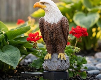 Solar Eagle Garden Light, LED Animal Statue Outdoor Decor, Waterproof Pathway Lawn Lamp, Resin Yard Ornament
