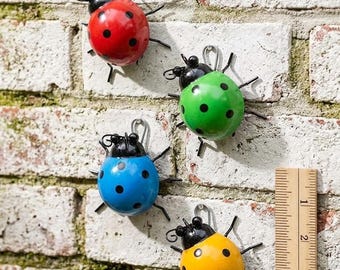 Set of 4 Cute 3D Metal Ladybug Garden Decor, Cute Ladybug Garden 3D Metal Wall Art, Outdoor Yard Decor, Gift for Garden Lovers