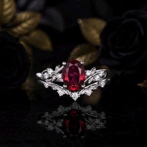 Conjunto de anillo de compromiso ovalado con rubí, conjunto nupcial vintage con diseño de hojas en plata de ley 925, regalo para ella.