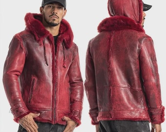 Veste en cuir retournée rouge à capuche : manteau d'hiver effet vieilli