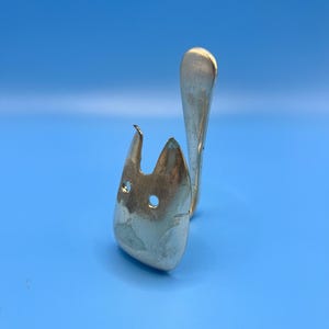 Skedkattskulptur i sterlingsilver: Handgjord konstinredning