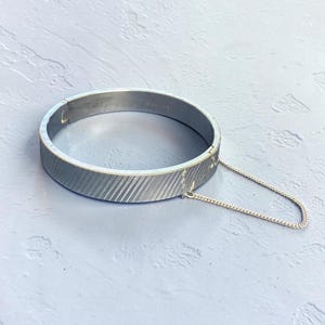 Vintage W Tyskland Gångjärnsmanschettarmband med kedja - Silverarmband från mitten av århundradet