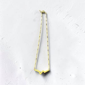 Vintage Trifari Gold Tone Zig Zag Chevron Geometric Necklace, Signed Trifari Modernist Pendant Necklace, Dainty Bar Chain Necklace