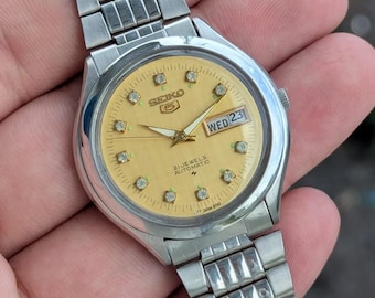 Montre vintage Seiko 5 automatique à 21 rubis avec cadran en or du Japon
