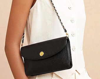 Vintage Christian Dior leren schoudertas met ketting, cd-logo clutch, made in France, avondtasje, circa jaren 1980-begin jaren 1990, gerenoveerd