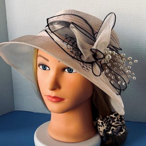 May include: A rustic wooden sign with the text "Welcome to our porch" in white lettering. The sign features a distressed finish and a simple, inviting design, perfect for outdoor decor.