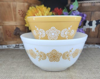 Vintage PYREX Ovenware #401-402 Butterfly Gold Nesting Mixing Bowls