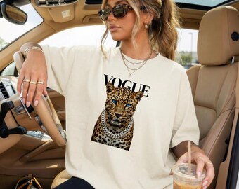 Vogue Leopard Graphic Tee, Oversized Cheetah Shirt with Diamond Chain, Blue Eye Animal Print T-Shirt, Aesthetic Streetwear Gift for Her