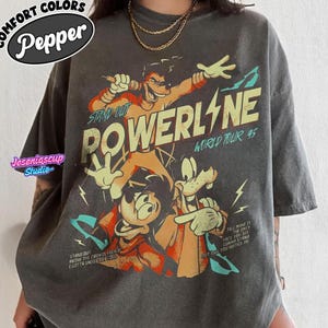 Camiseta vintage de Disneyland: Una película de Goofy, Powerline, gira mundial destacada, camiseta a juego para la familia Disneyland, regalo de cumpleaños de Magic Kingdom WDW 2026 imagen 1