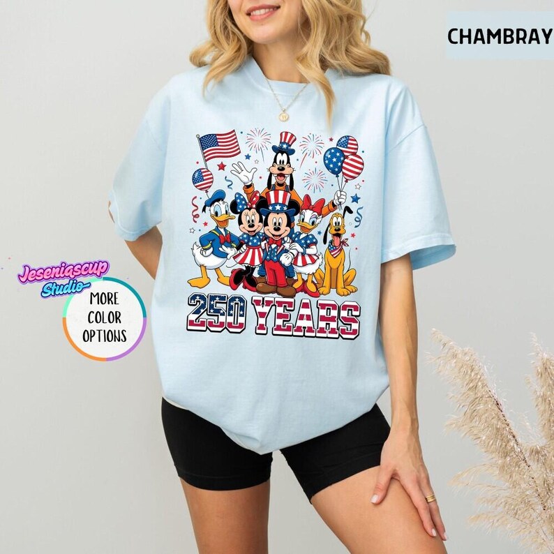 Camiseta Comfort Colors Disneyland 250 años, Camiseta Mickey y sus amigos 250 aniversario, Camiseta Disneyland 4 de julio, Camiseta patriótica 1776-2026 imagen 3
