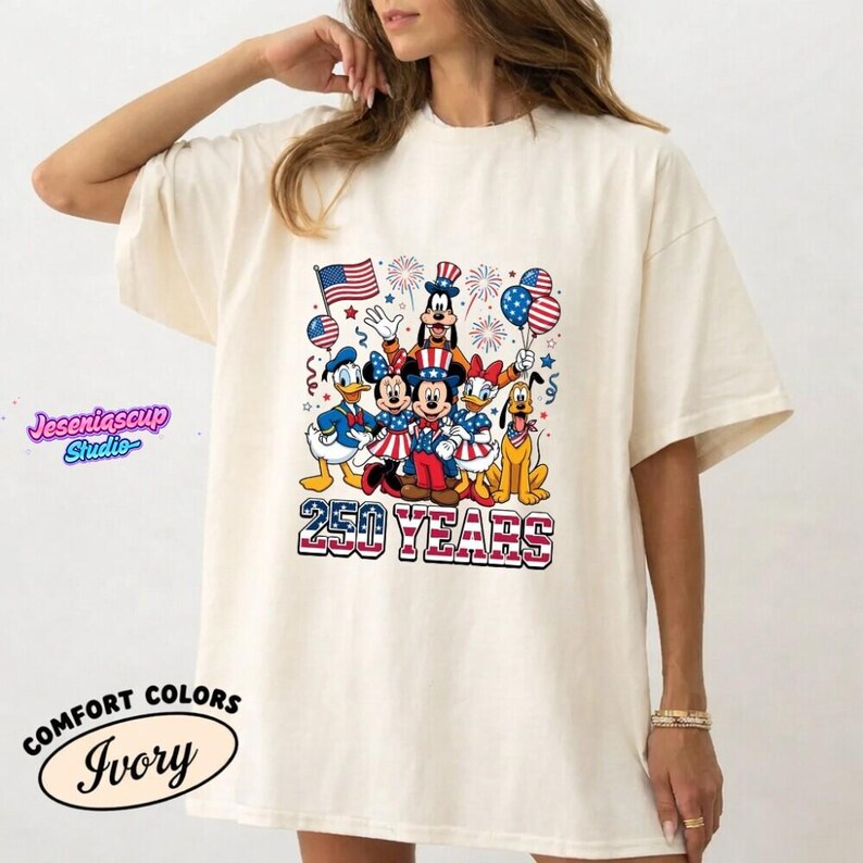 Comfort Colors Disneyland 250 Years Shirt, Mickey And Friends 250th Anniversary Shirt, Disneyland 4th of July Shirt, Patriotic 1776-2026 Tee immagine 3
