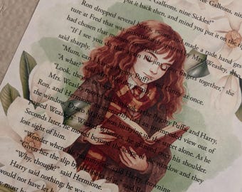 Libro de la Escuela de Magia con estampado floral para colegiala