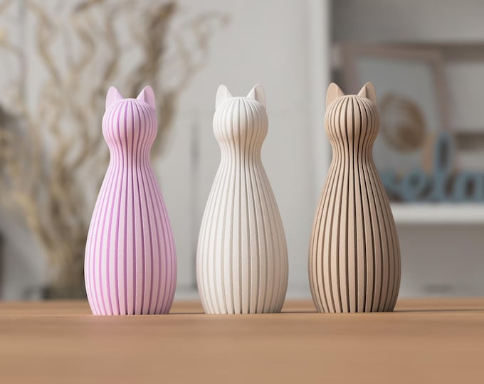 Minimalist Cat Statue, Ribbed Feline Sculpture, Geometric Animal Decor, Boho Bookshelf Accent