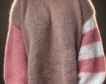 Sweter z mieszanki moheru i wełny w paski z rękawami – przytulny sweter