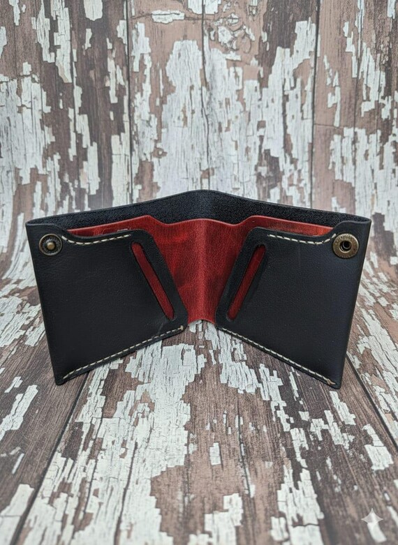 Handmade Leather Men's Wallet – Compact Snap Closure, Card Slots, Cash Compartment